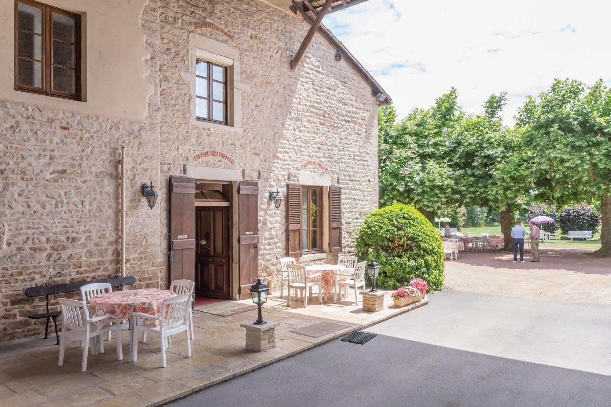 Logis Hotel Les Platanes Reyssouze Exterior photo